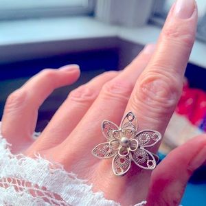 ANTIQUE Stunning Estate Lacey Sterling Silver Flower Ring🌸